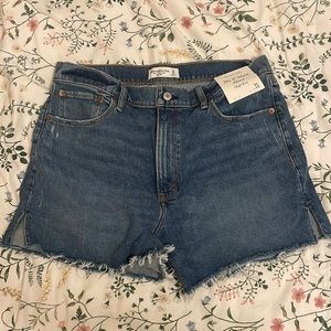 Abercrombie Mom Short